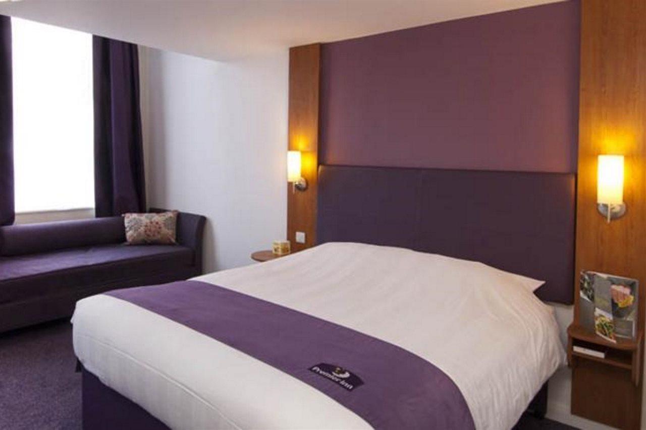 Premier Inn Wolverhampton City Centre Екстер'єр фото